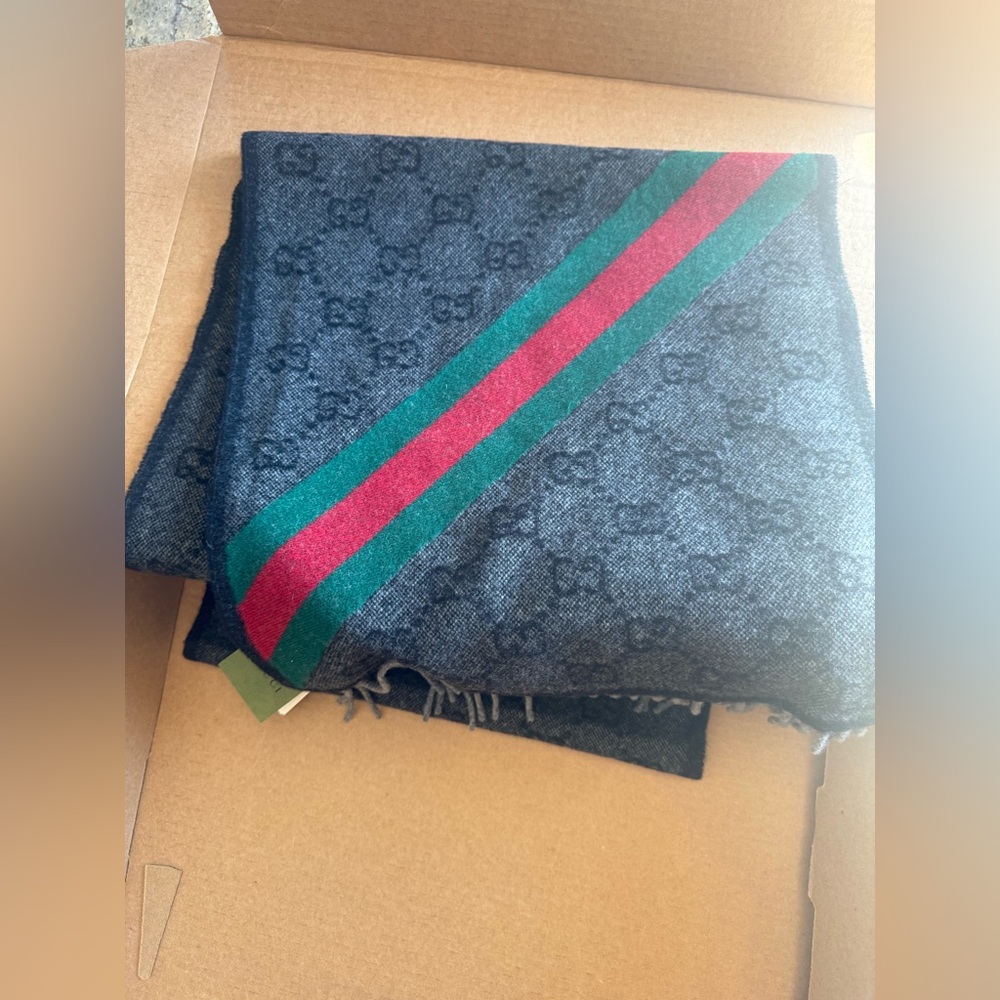 NWT GUCCI New Nikky Wool GG Monogram Web Scarf Tassel Charcoal Unisex 37 x 190